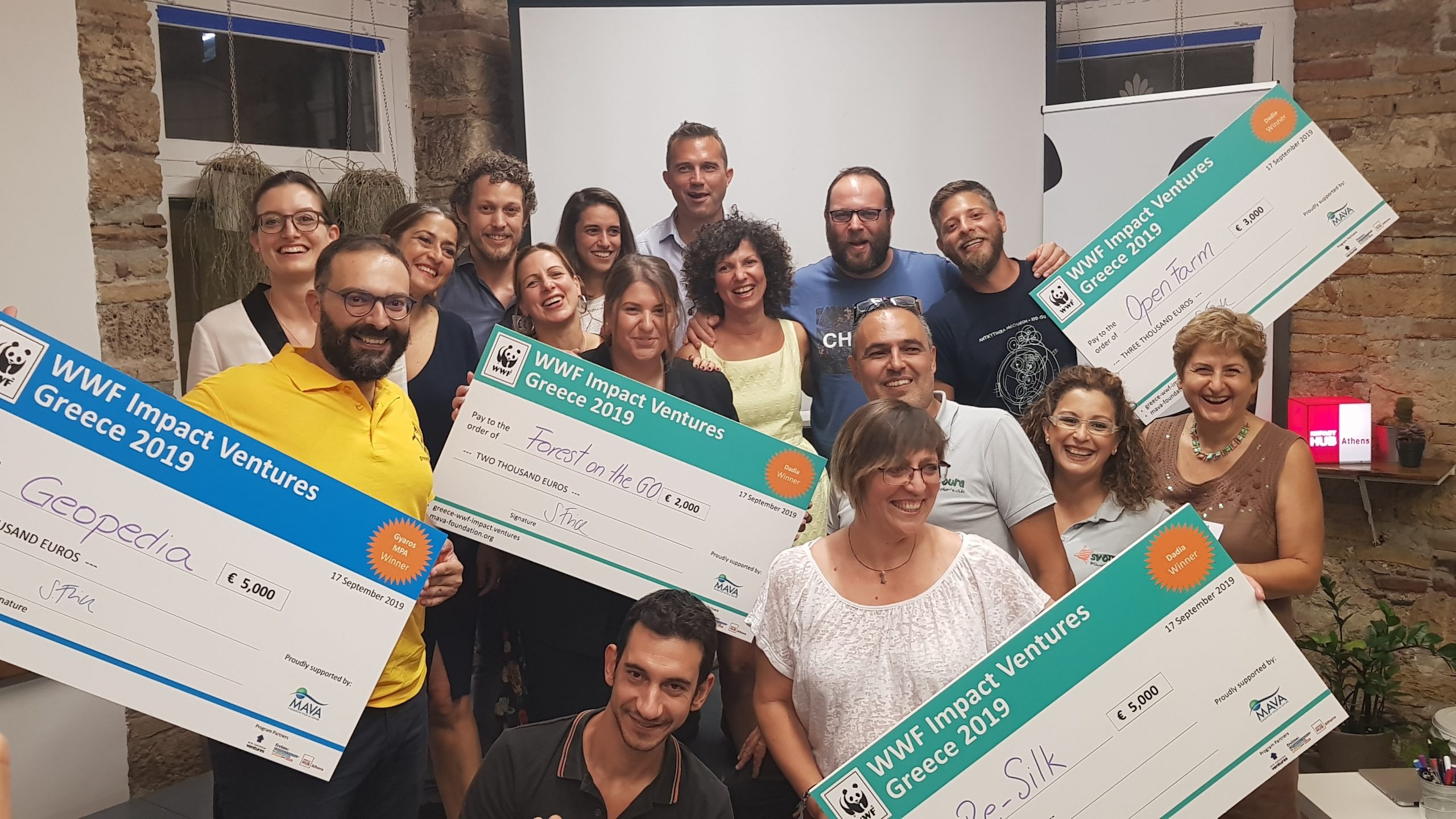 Z_Athens_Pitching_Group-picture